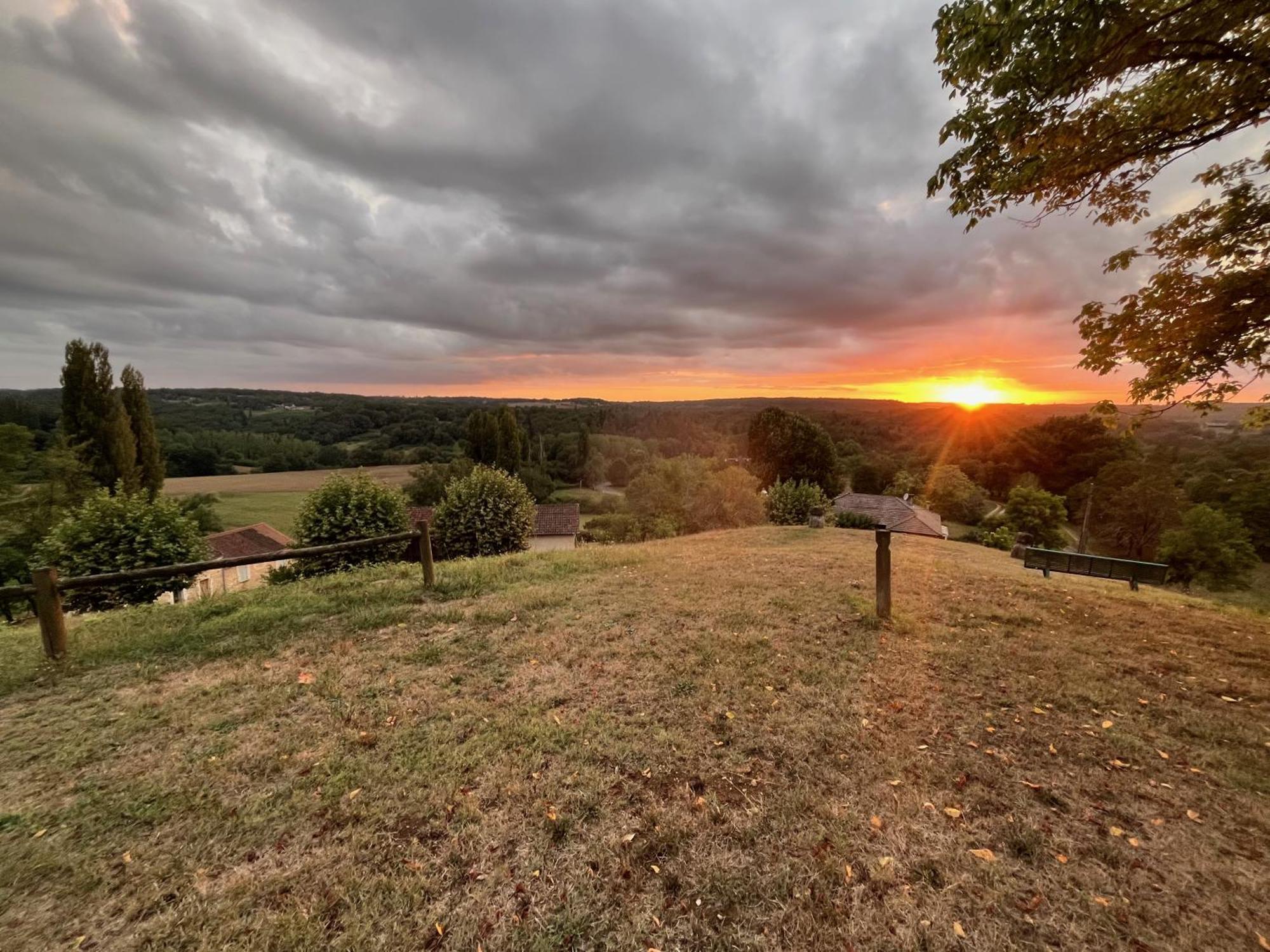 1 Rue Pasquet - 2 Double Rooms In The Main House Beaumont-en-Perigord Luaran gambar